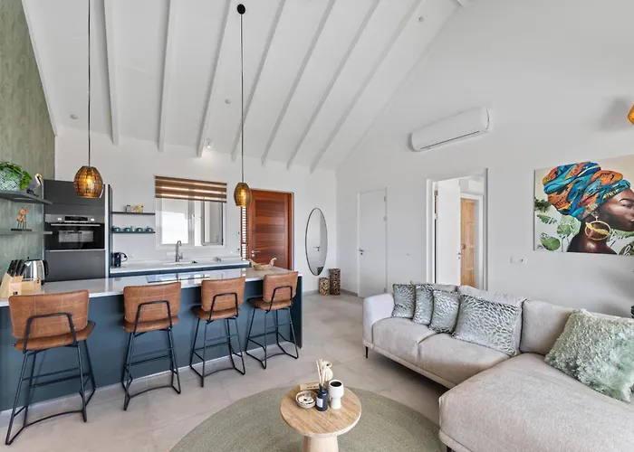The Aqua Marine Penthouse - Modern Luxury With Expansive Views At Blue Bay